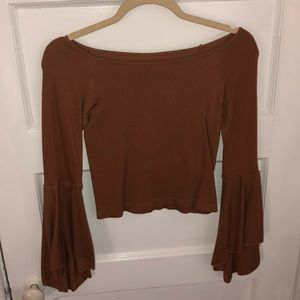 Off shoulder bell sleeve top